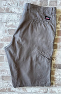 Short en coton Ripstop gris moyen Dickies avec poche latérale plaquée et patch logo, présenté à plat