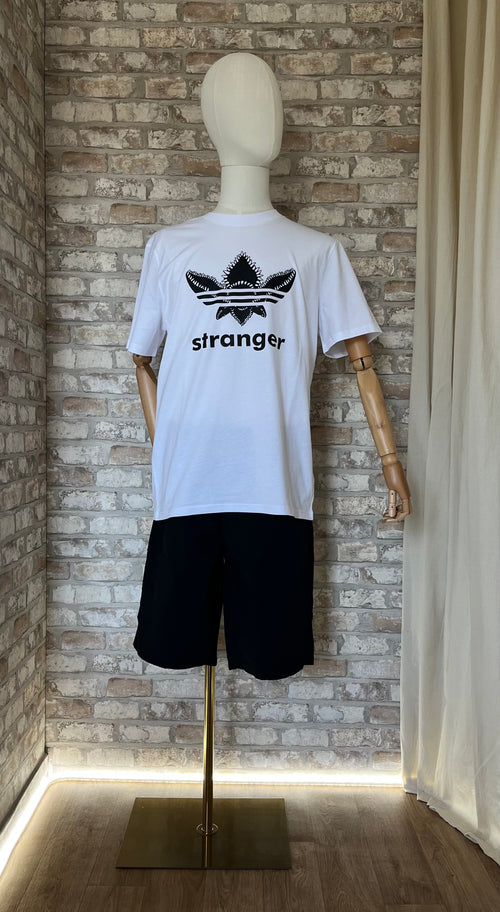Bermuda Workwear Dickies Noir Deadstock de face sur mannequin avec tshirt Grafitee