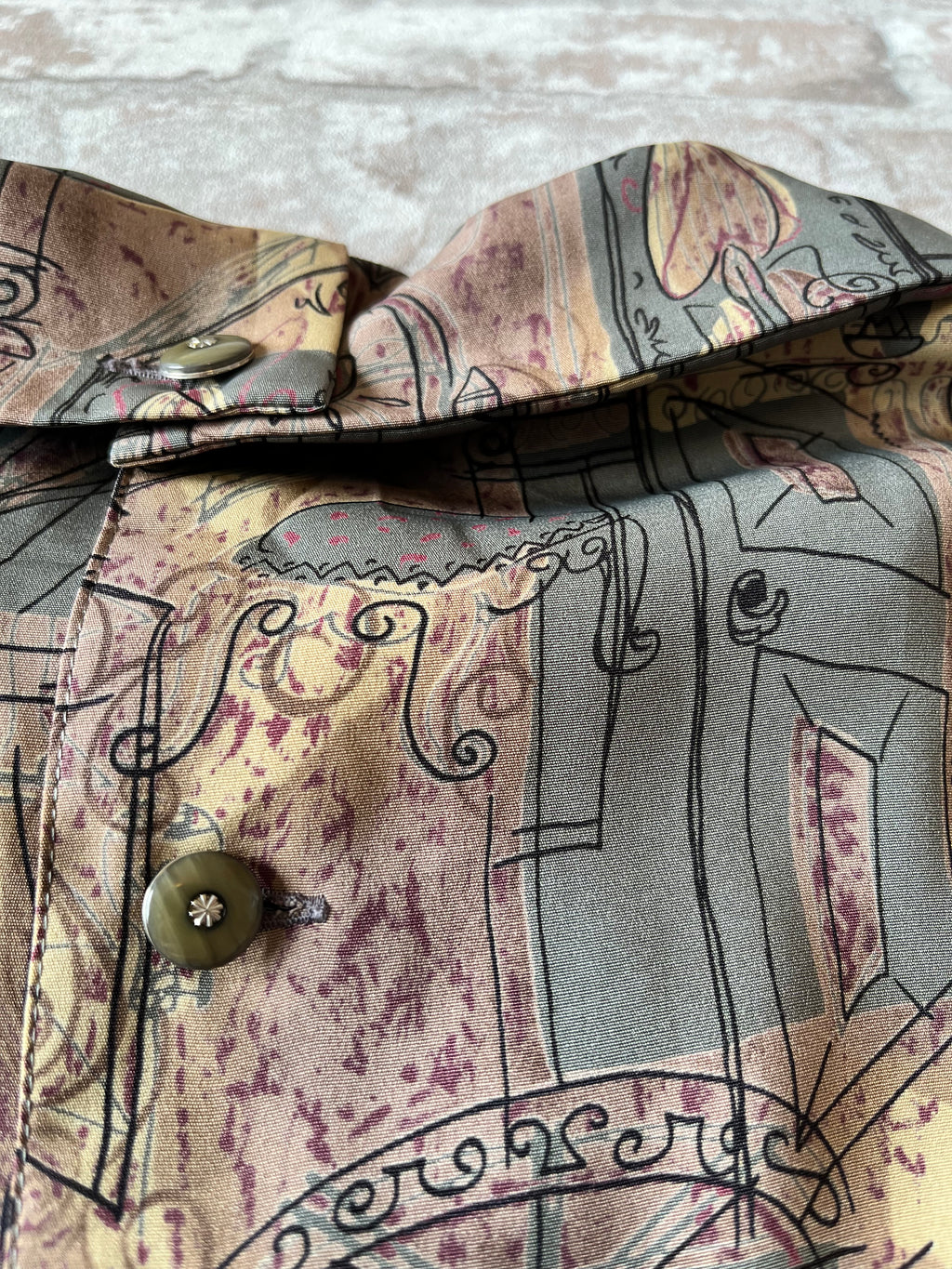Blouse Artsy Vintage | Jade Glaze | Imprimé Surréaliste & Col Double | Japon / détails col