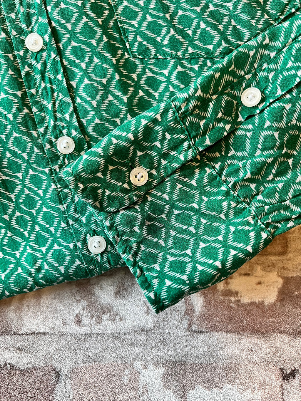 Blouse Fluide en Rayonne Verte | Imprimé Géométrique | Vintage Contemporain / tache