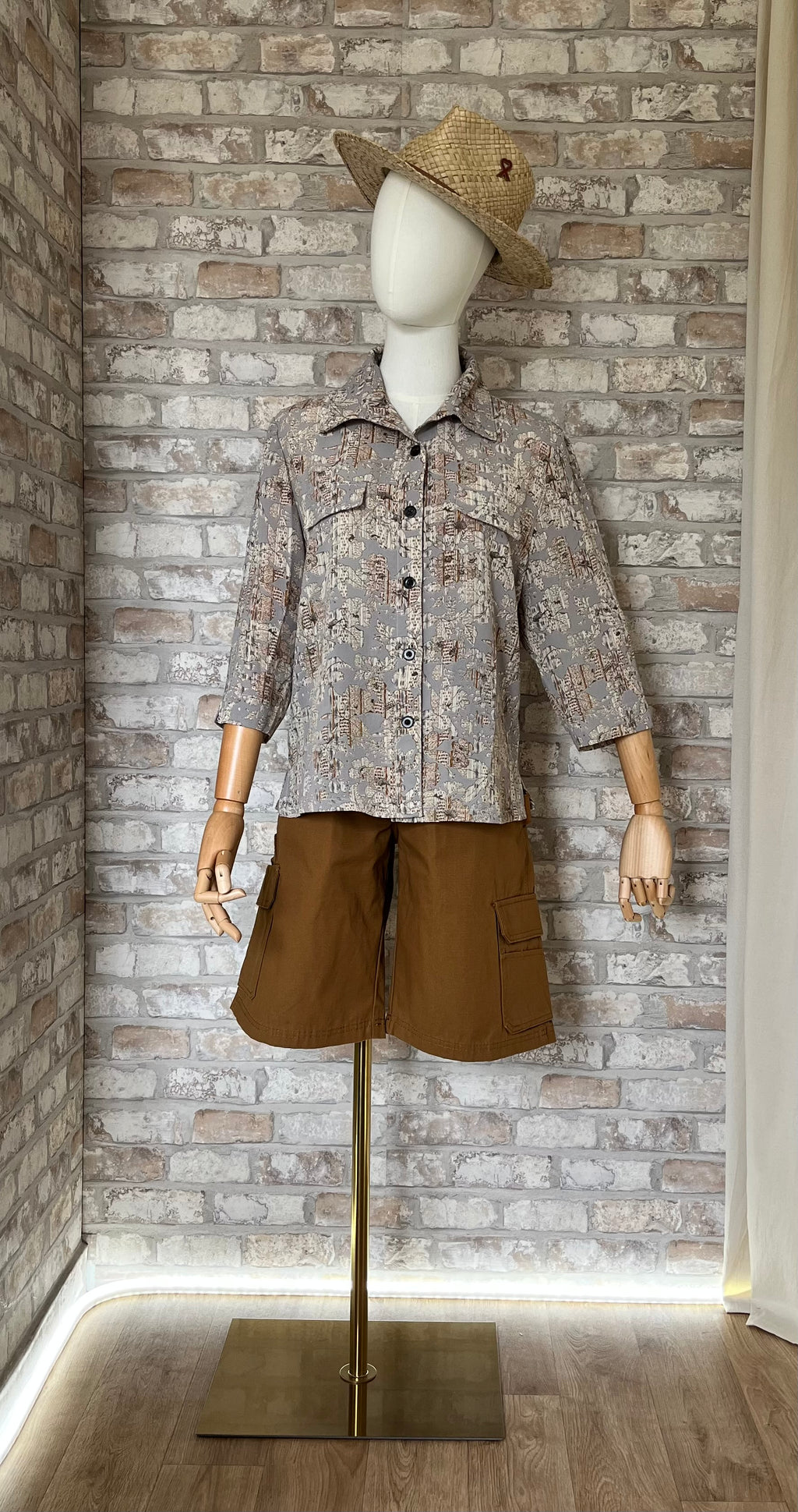 Blouse Vintage | Imprimé Floral Abstrait  | Party Friend | Japon / Bermuda Dickies Ripstop Cargo | Brown Duck | Deadstock