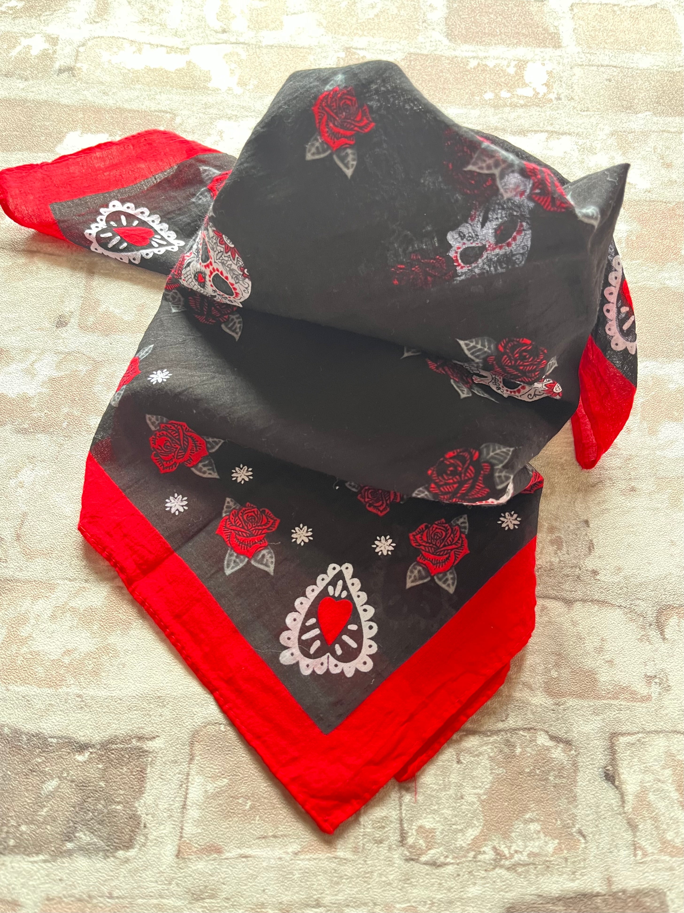 Bandana Vintage "Sugar Skull & Roses" | Noir & Rouge | Paisley & Calaveras