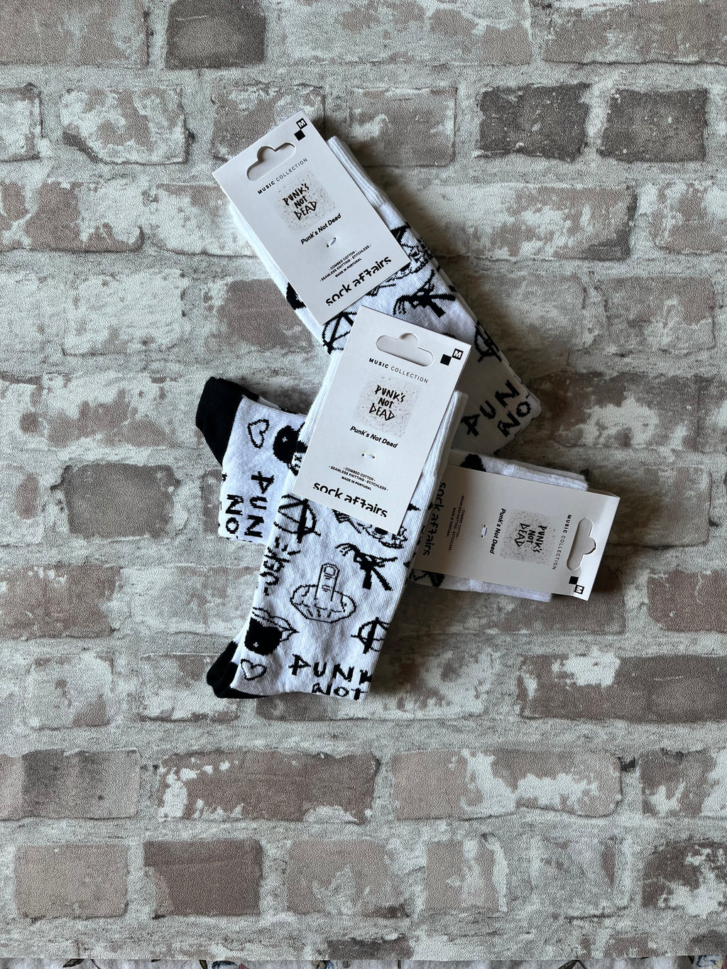 Chaussettes "Punk is not Dead " | 36-40 FR | Sock Affairs / à plat empilées 