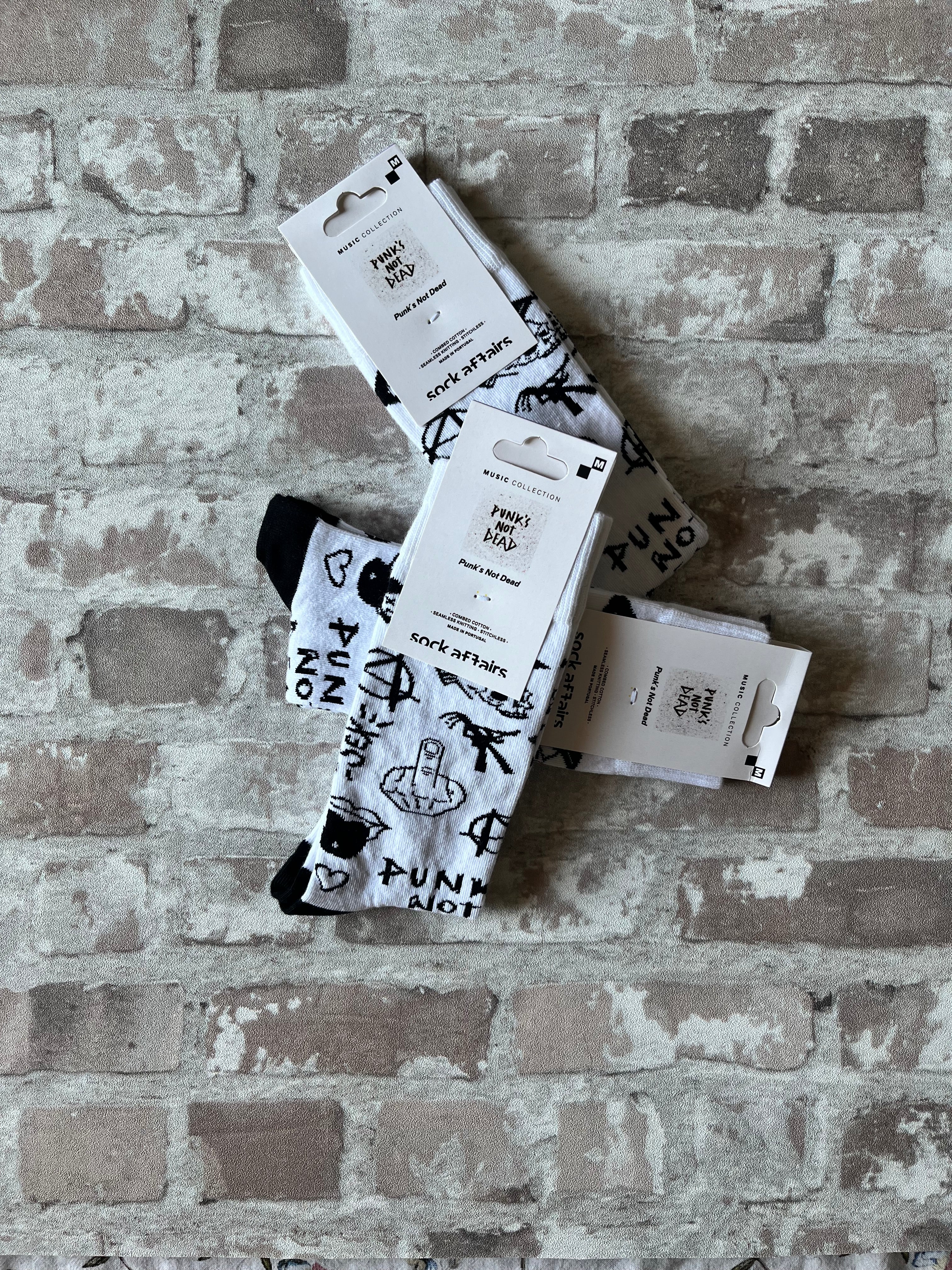 Chaussettes "Punk is not Dead " | 36-40 FR | Sock Affairs / à plat empilées 