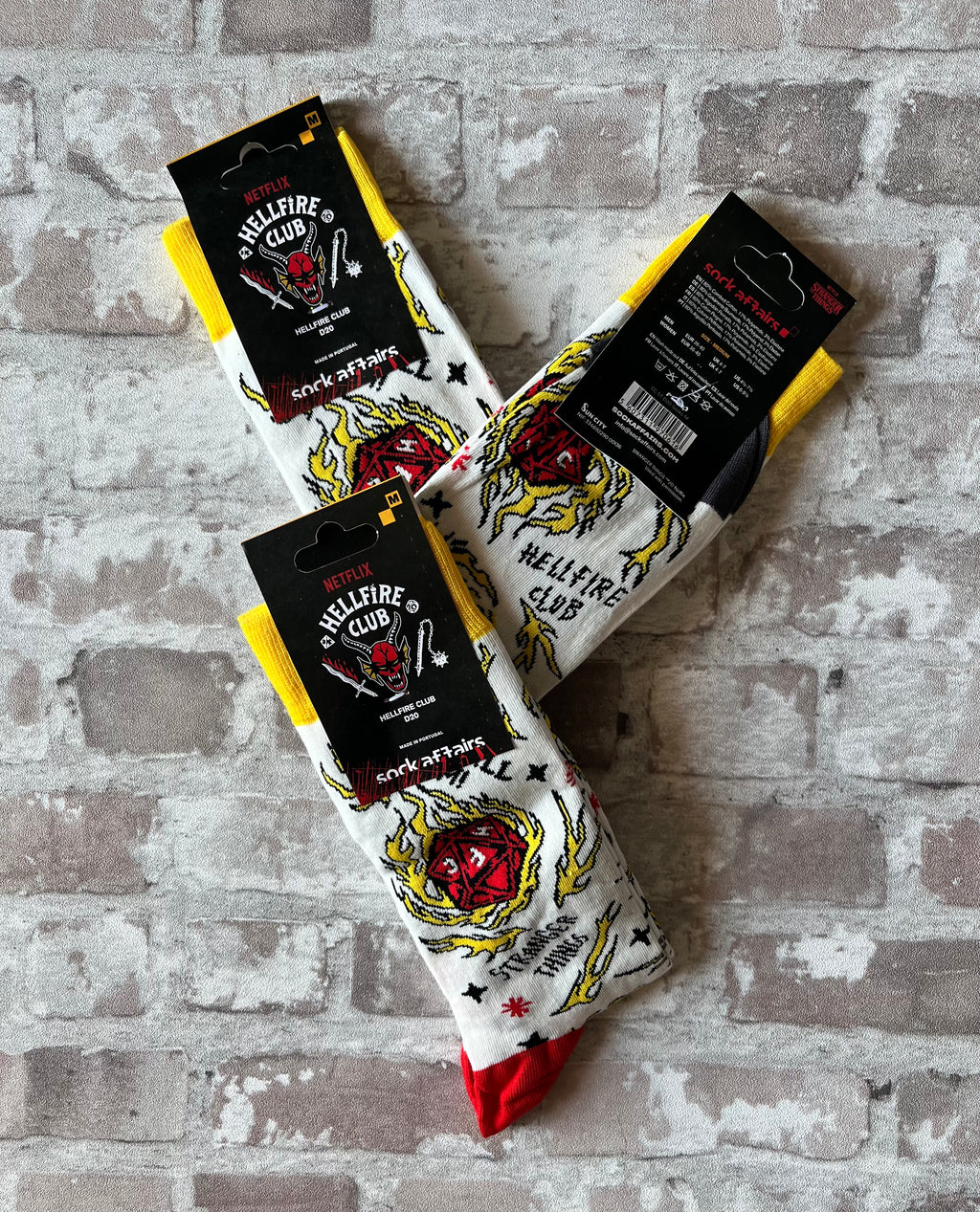 Chaussettes Sock Affairs Hellfire Club Stranger Things à plat superposées 