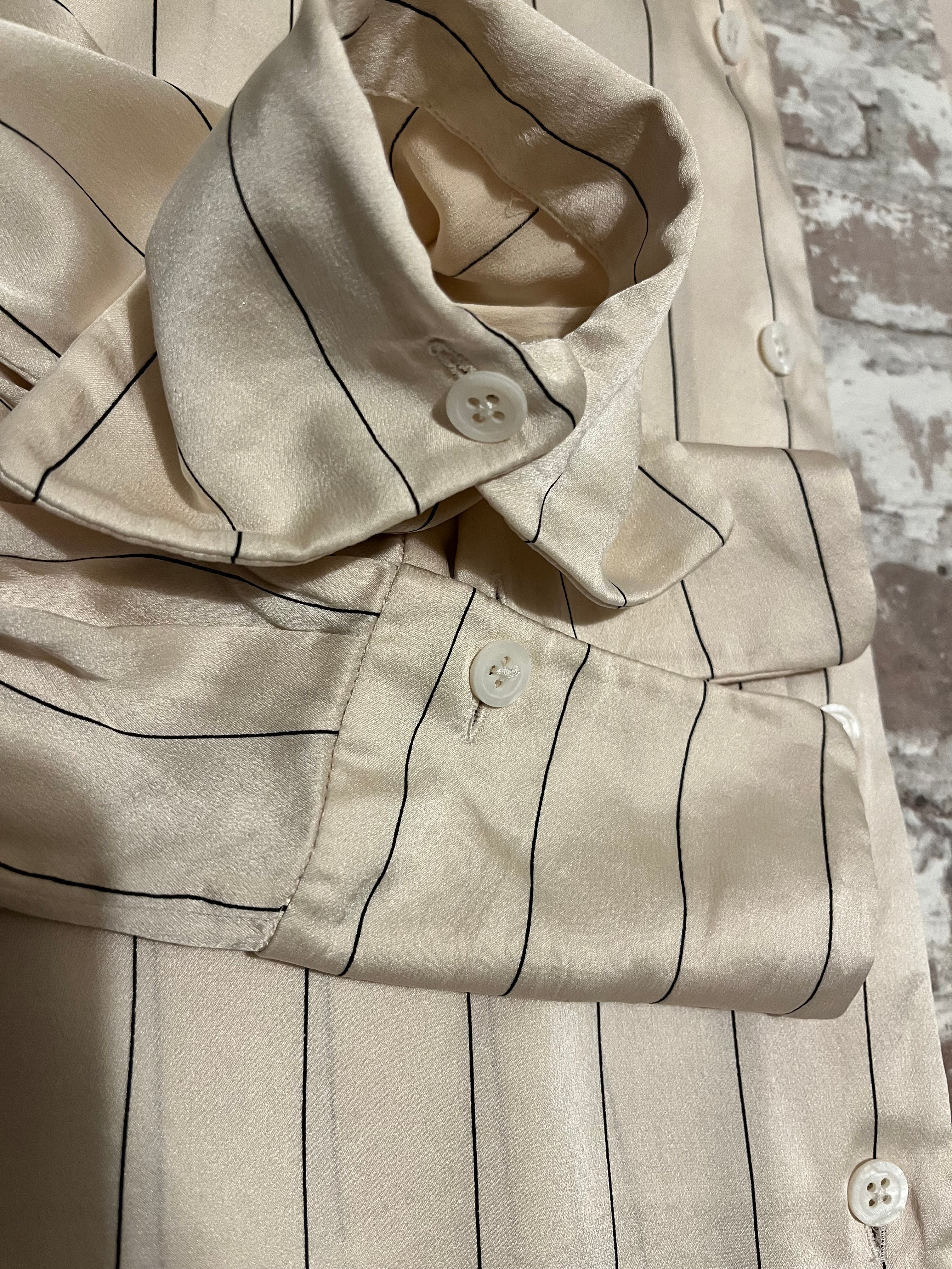 Chemise Vintage | 100% Soie | Linda Allard Ellen Tracy | Ivoire Rayée Noir | Hong Kong / détails