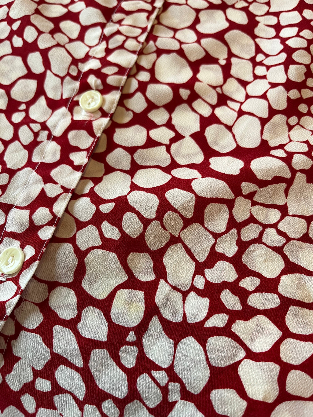 Chemise Vintage | Imprimé Psychédélique Rouge & Blanc | Maygene | USA / tache