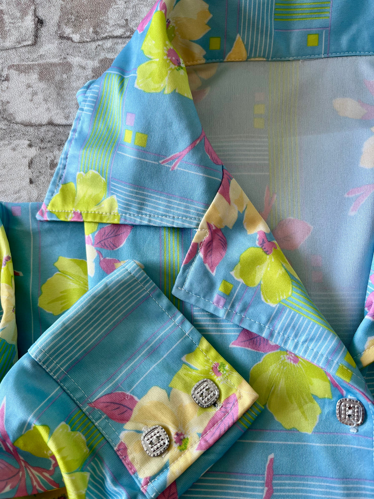 Chemise Vintage Japonaise 70s | Imprimé Floral Pop | Bleu Azur et fluo | S/M - GRADE A