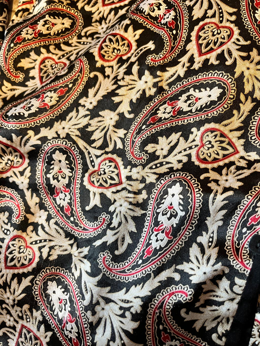 Chemise Vintage | Paisley Chic | Esprit Italien Florence | Rouge Noir & Beige | Covington | USA / matière