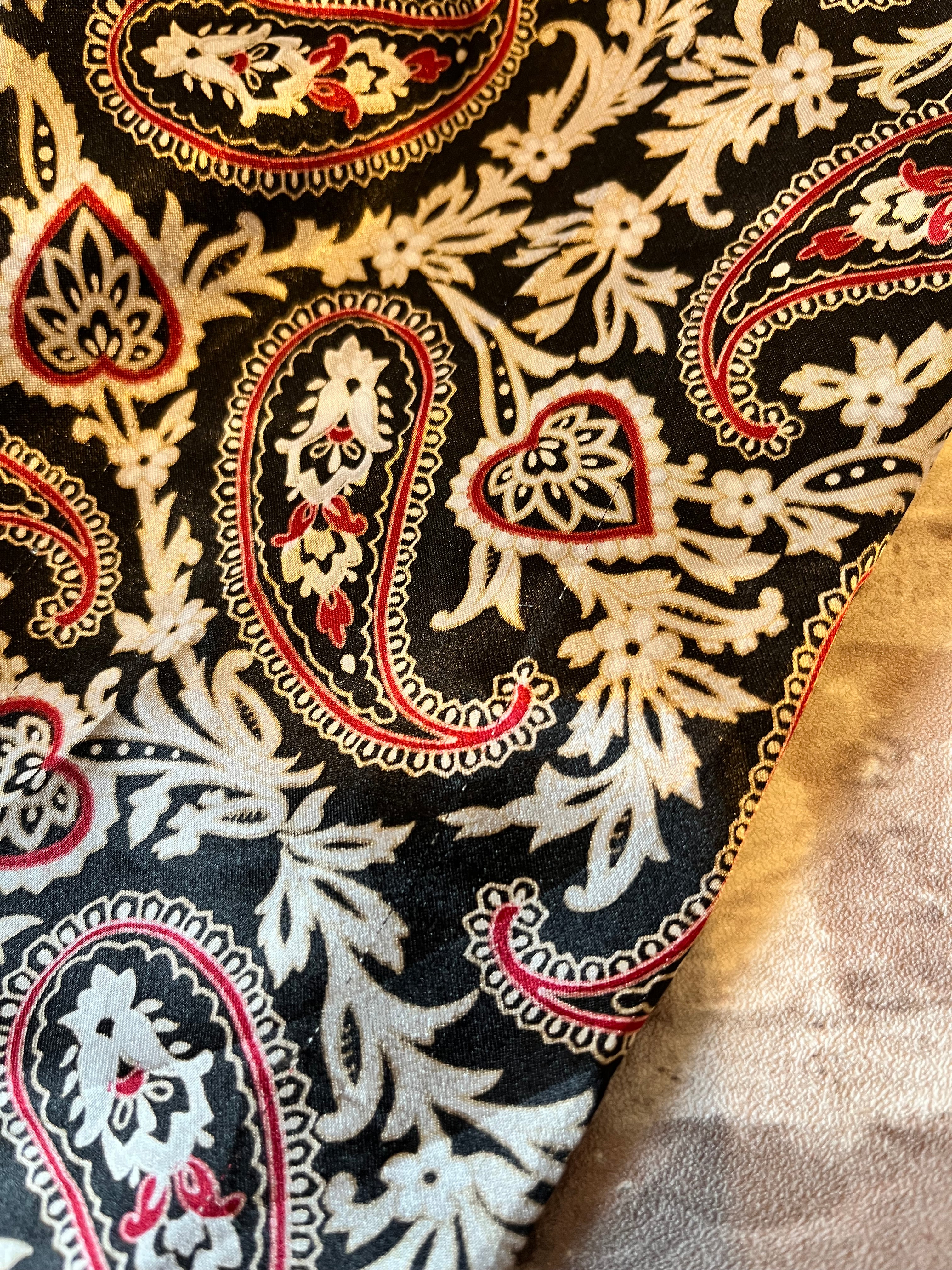 Chemise Vintage | Paisley Chic | Esprit Italien Florence | Rouge Noir & Beige | Covington | USA / fils tirés