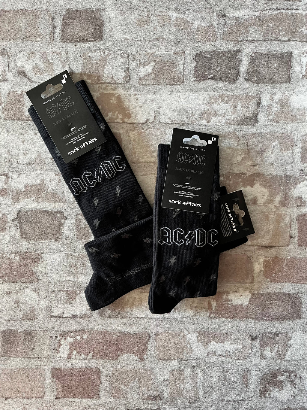 Chaussettes AC/DC - Back in Black | Pointures 41-46 | Sock Affairs - Produits Neufs