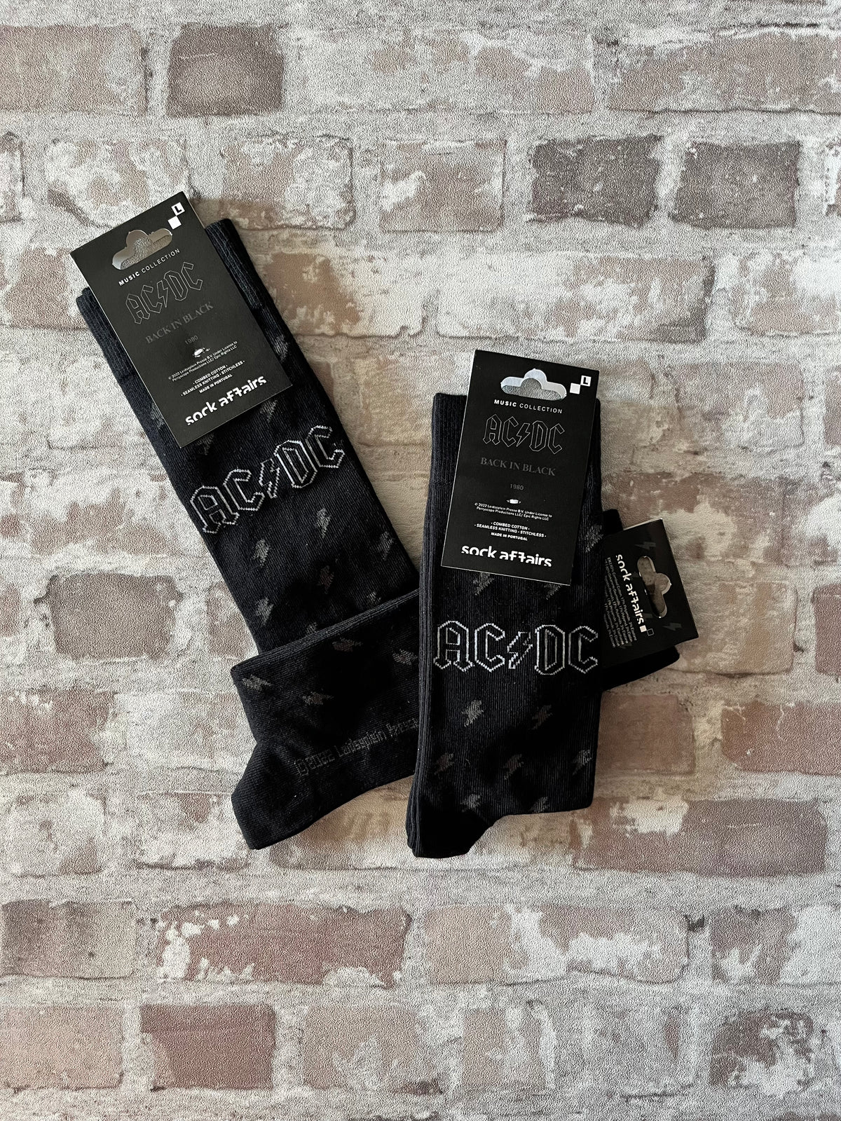 Chaussettes AC/DC - Back in Black | Pointures 41-46 | Sock Affairs - Produits Neufs