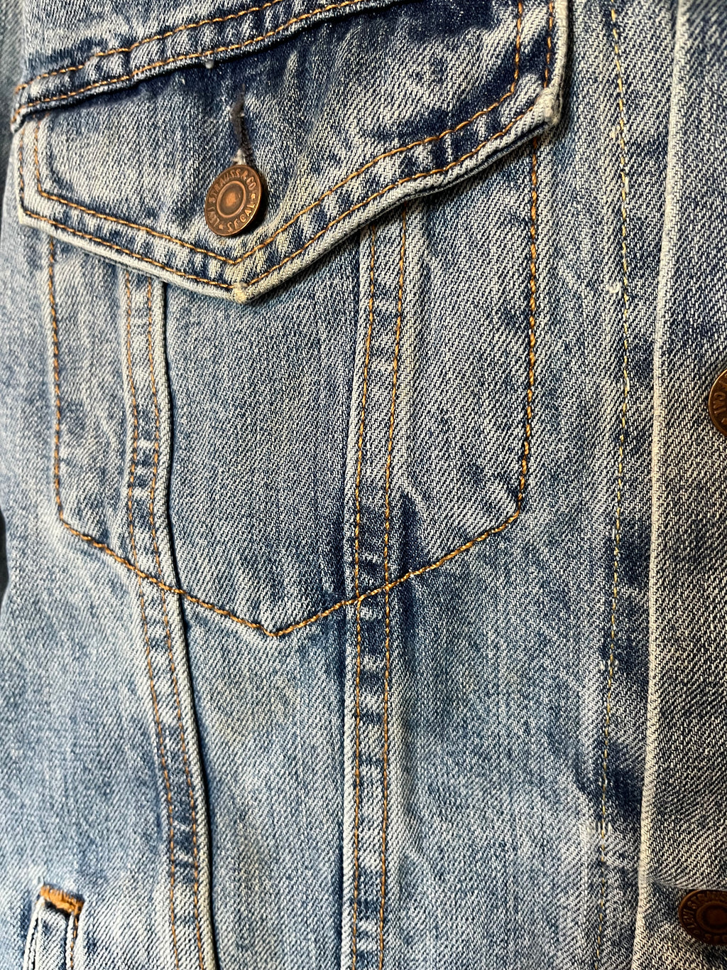 Veste en Jean Levi's | Trucker Jacket | Vintage Moderne | Mexique | M US - GRADE A DISTRESSED