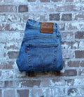 Jean Levi's 501 Original | Coupe Skinny Premium | Bleu Lightwash & Raw Hem - W25 L30