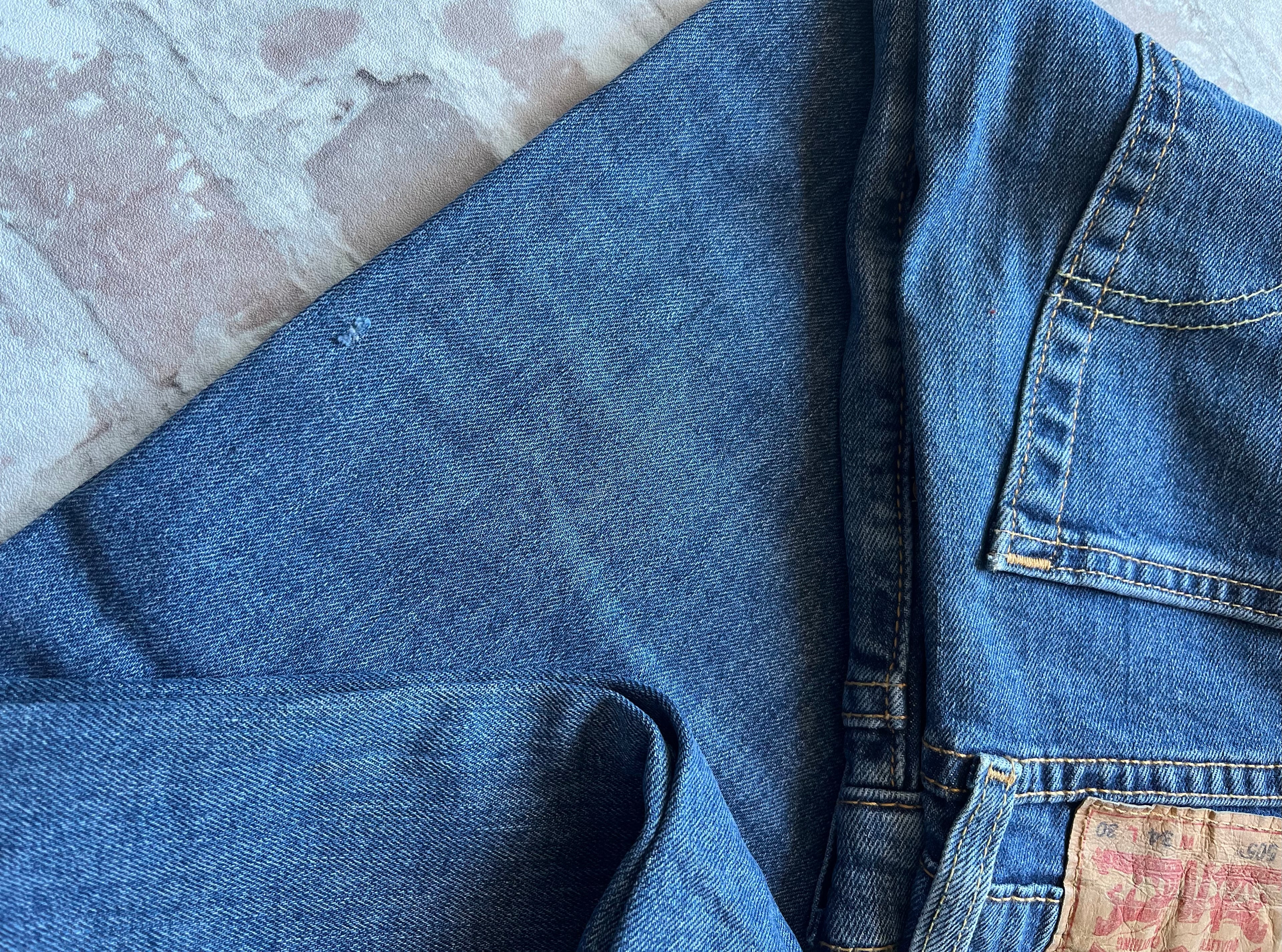 Jean Levi's 505 | Regular Fit | Bleu Medium Stonewash - W34 L30 / petit accroc