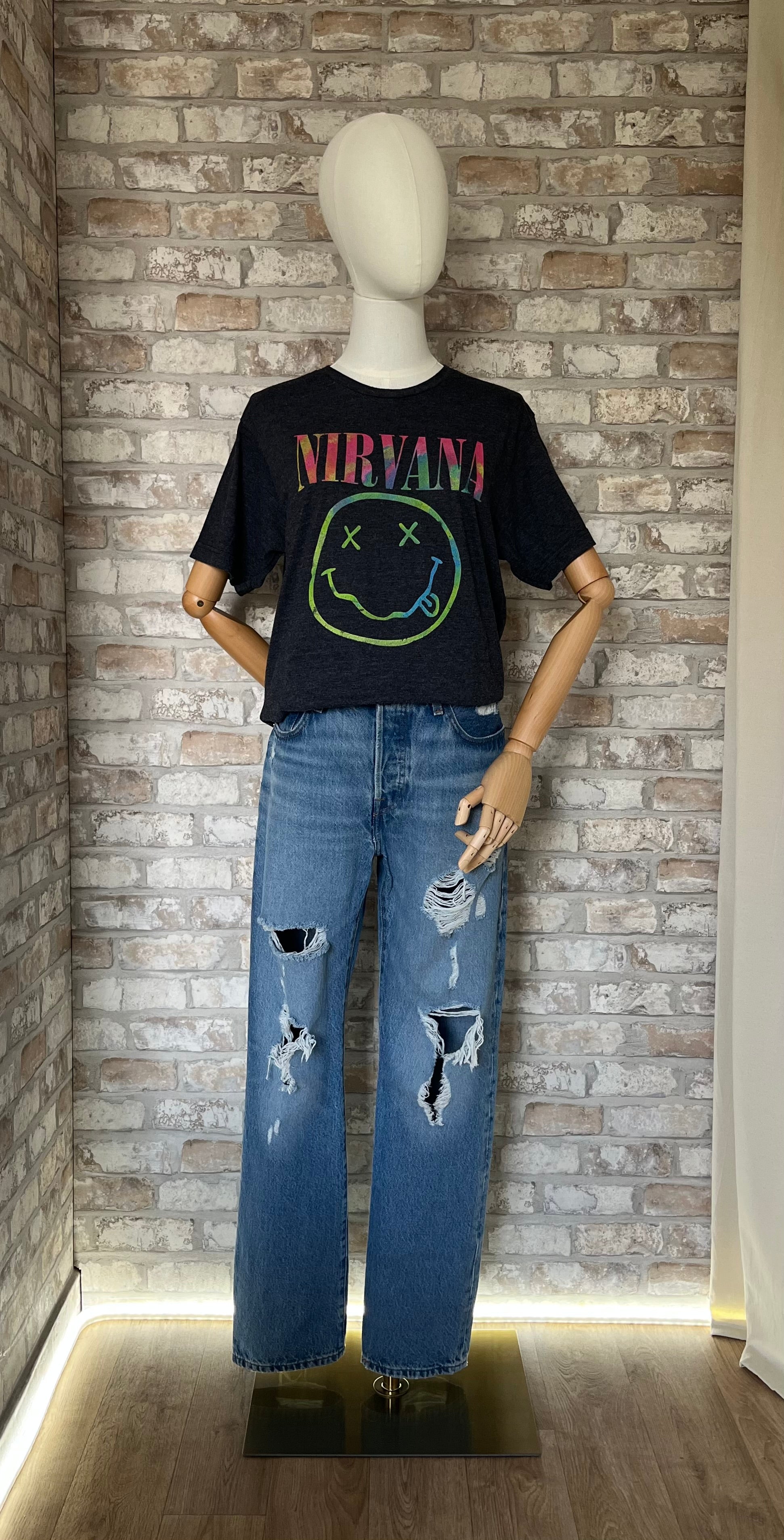 T-Shirt NIRVANA  et jean 501 distressed