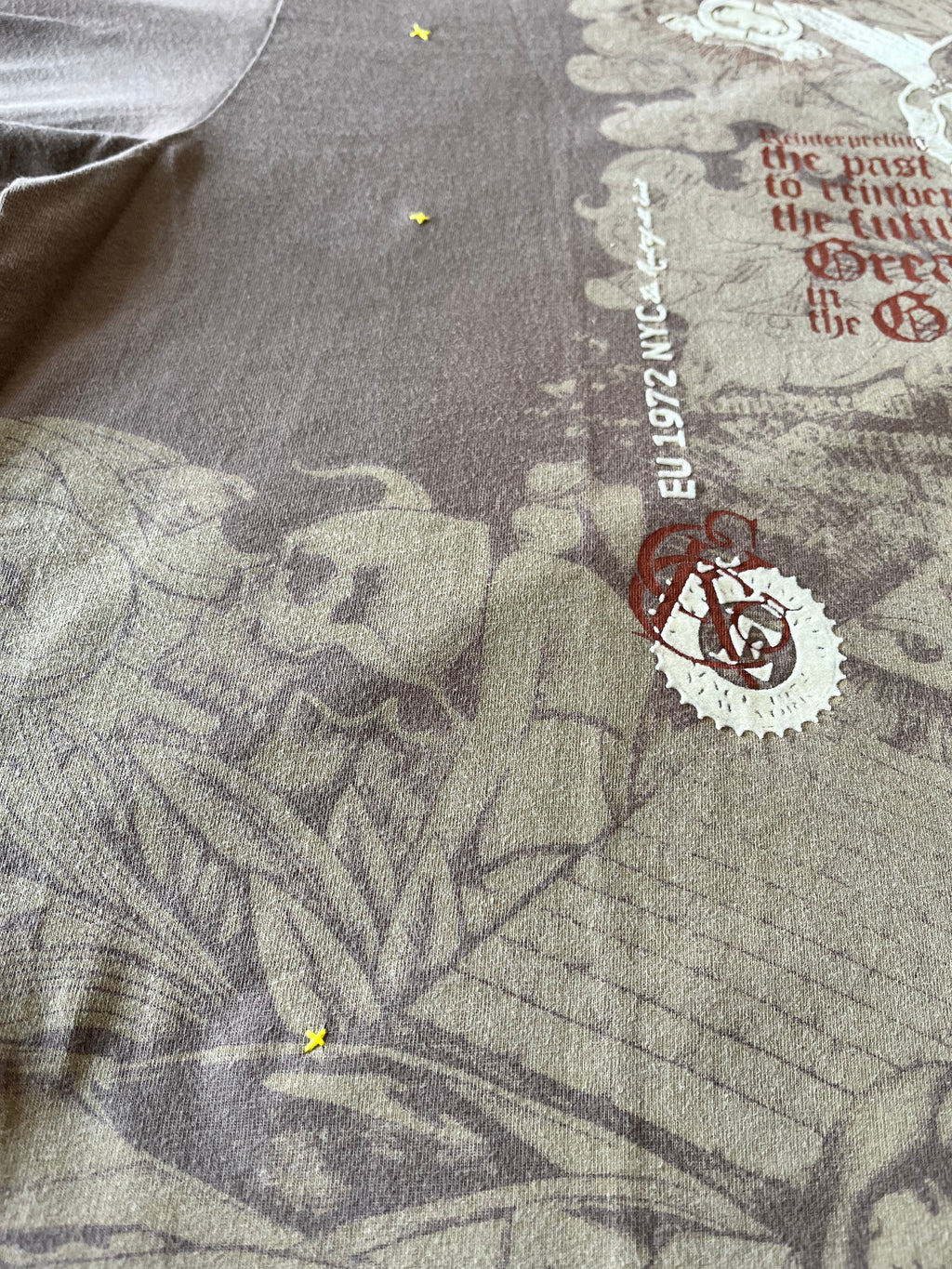 T-Shirt Vintage Ecko Unltd "Armageddon" | Streetwear 90s/Y2K / réparations visibles / bis