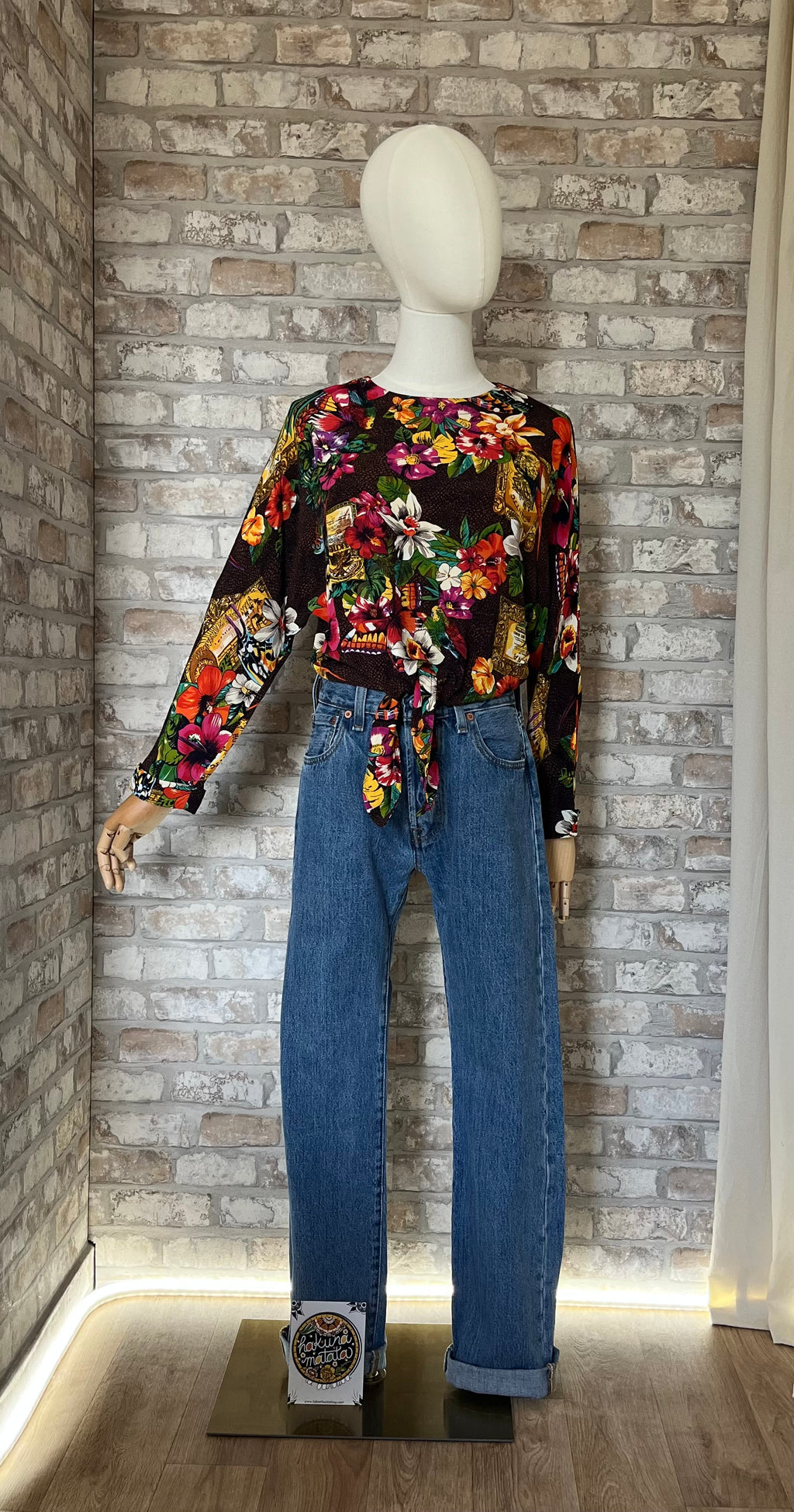 Top Cropped Vintage Havana Nights | Carole Little | Années 90 | jean levis 501 / Patch La Barbuda 