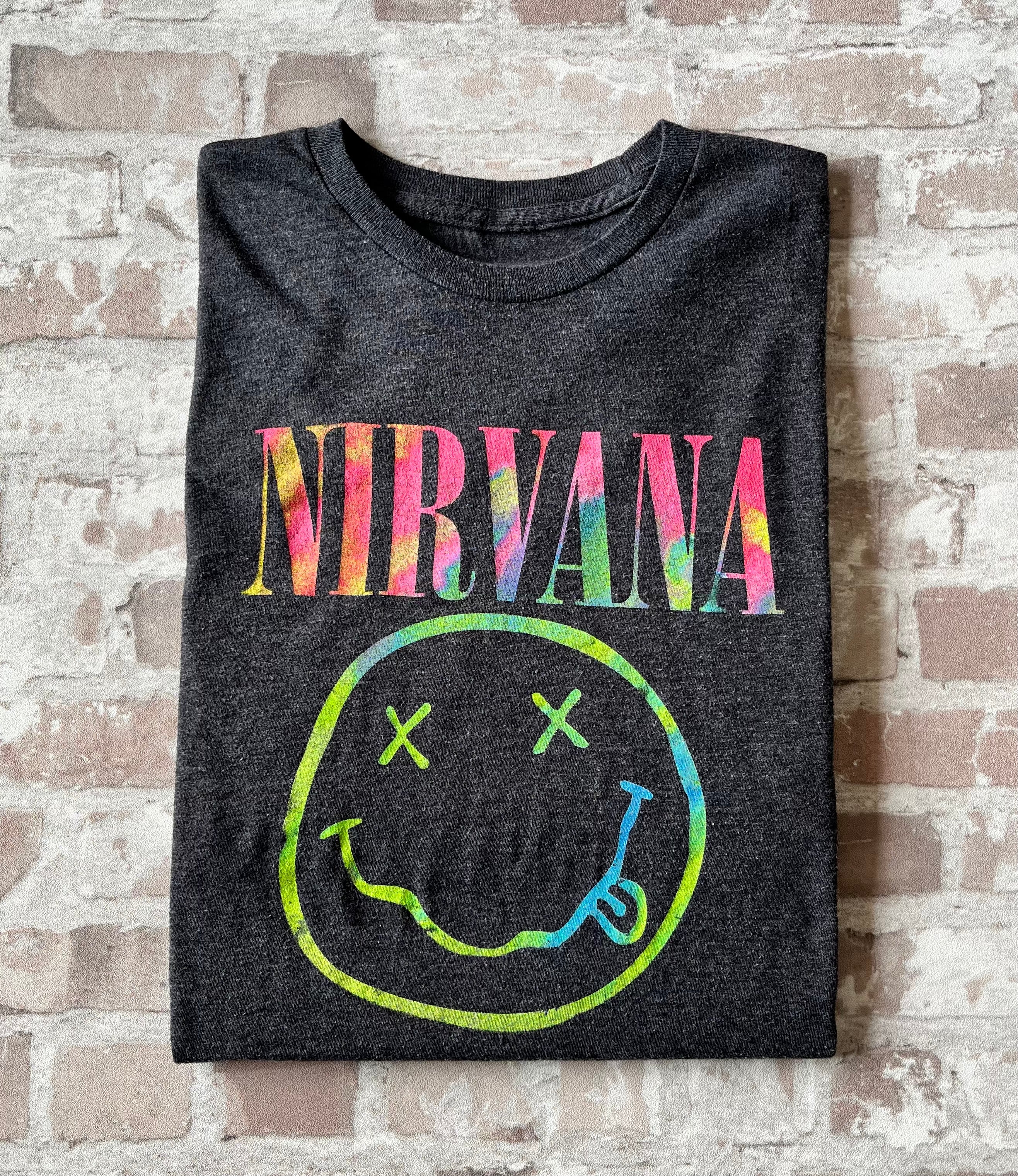 T-Shirt NIRVANA Official Merchandising | Logo Smiley Néon | Rock Tee Authentique | M-L