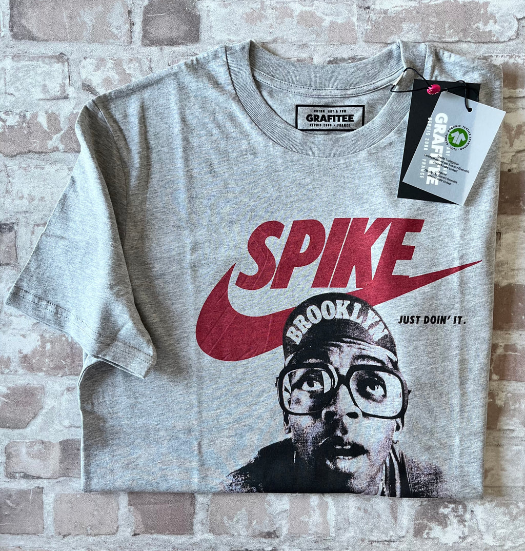 Tshirt Grafitee Spike Lee humour logo Nike détourné à plat plié