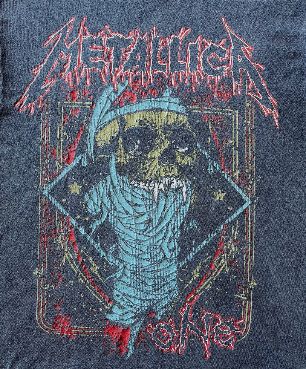 T-Shirt Metallica | One - And Justice For All | Réédition Style Vintage / gros plan imprimé