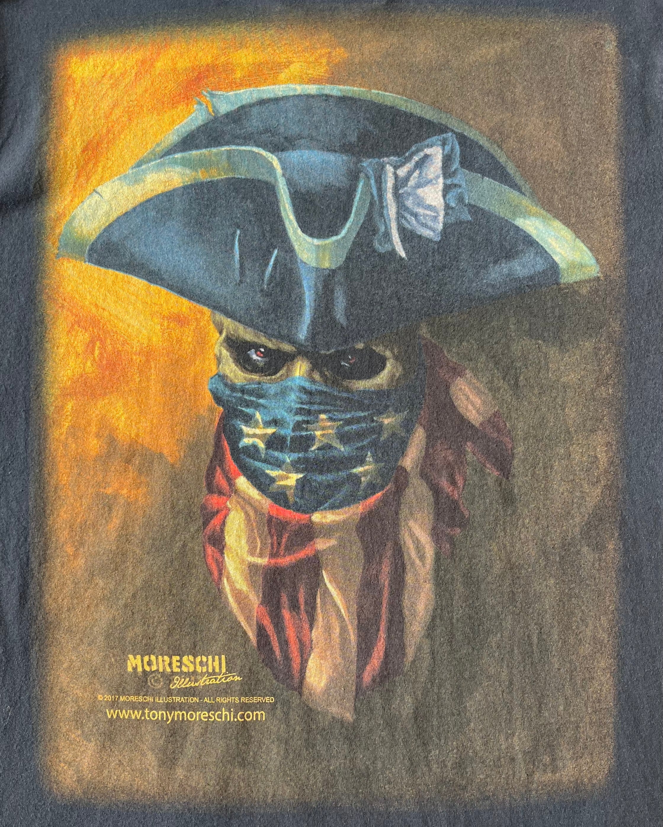 T-Shirt Gildan | Moreschi Illustration | Pirate Skull Flag | Heavy Cotton / gros plan pirate
