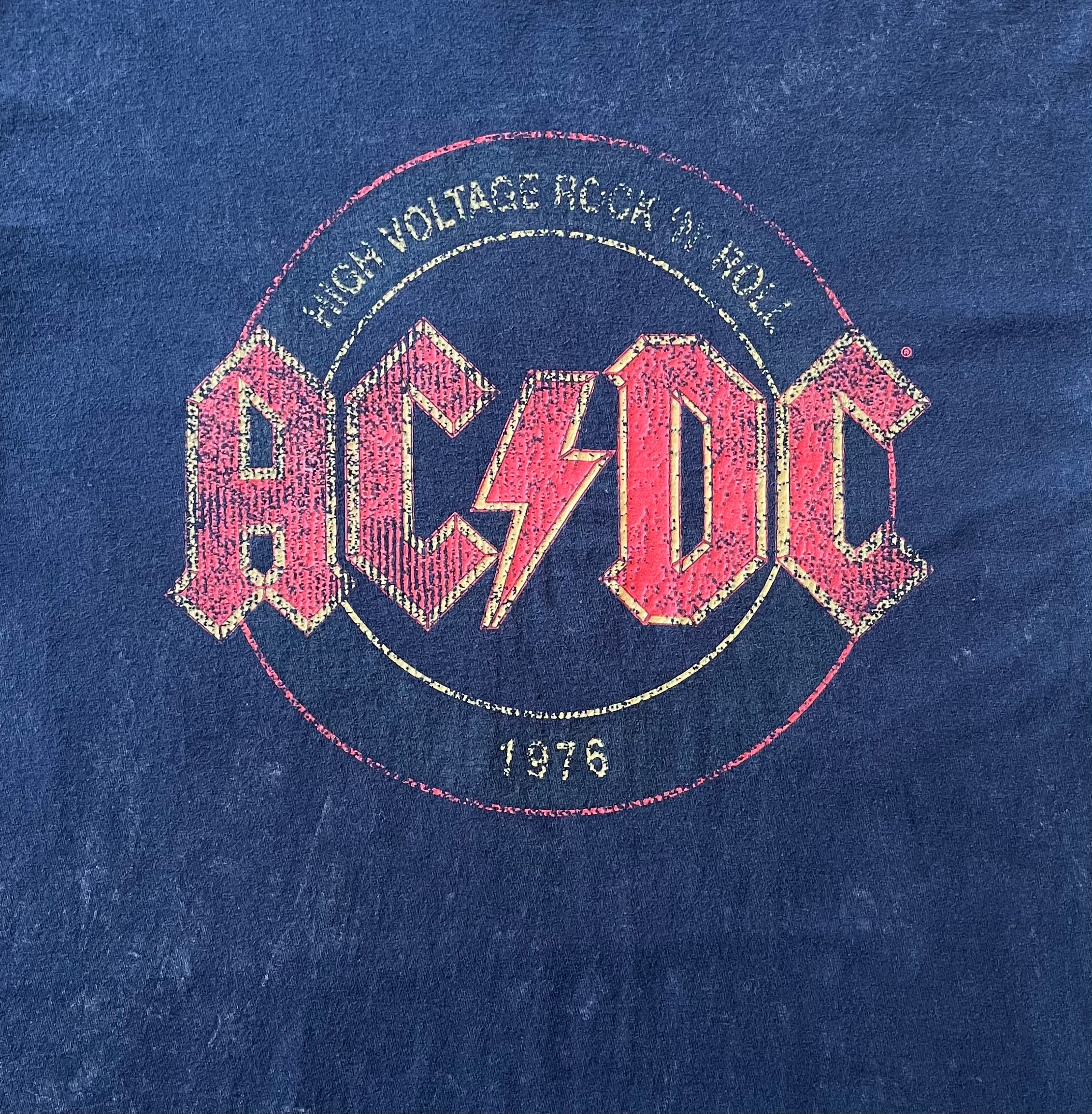 T-Shirt AC/DC "High Voltage Tour" 1976 United Kingdom | Ré-édition Premium / avant