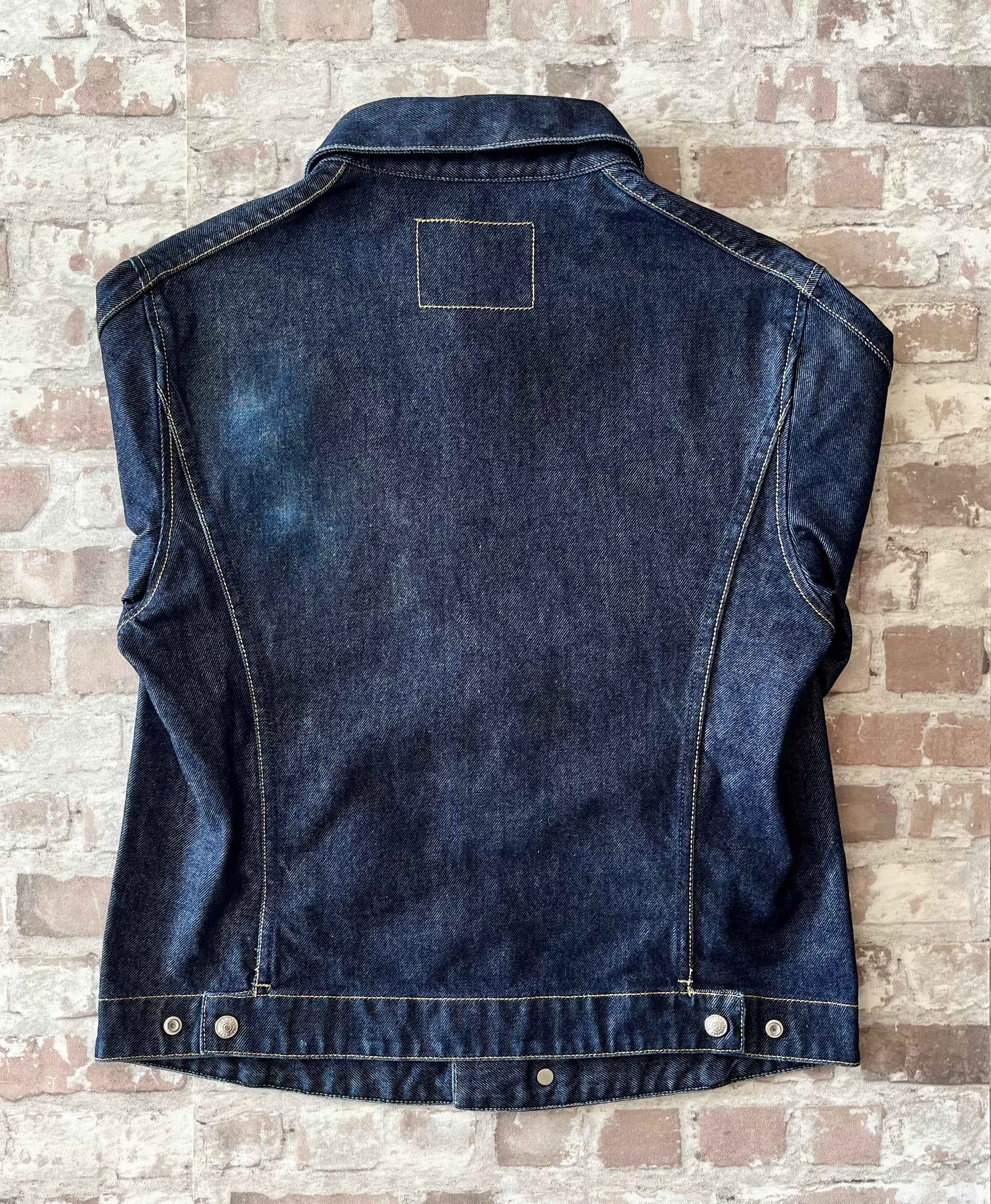 Veste en Jean Brut | Levi's Engineered Jeans - Coupe Courte Ajustée | Vintage 00s / de dos manches repliées