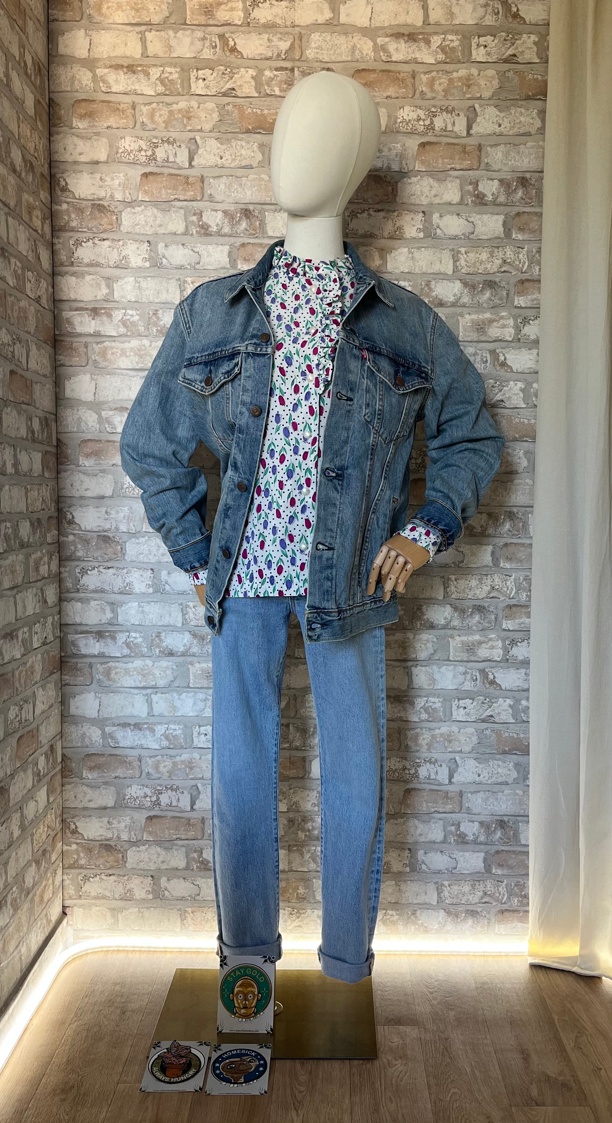Veste en Jean Levi's | Trucker Jacket | Vintage Moderne | Mexique / Jean Levis 501 Skinny / Chemise Vintage Print / Patchs La Barbuda